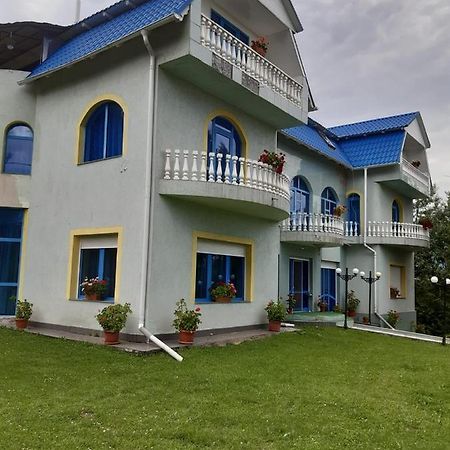 Отель Casa Albastra Drumu Carului Экстерьер фото