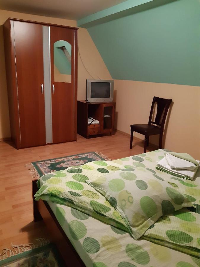 Отель Casa Albastra Drumu Carului Экстерьер фото